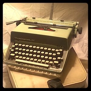 1963 Reminton rand11 typewriter